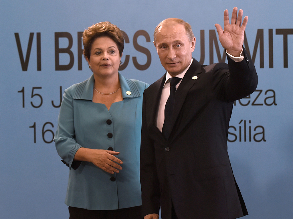 Brazilian President Dilma Rousseff poses with Russian President Vladimir Putin at the sixth BRICS summit in Brazil