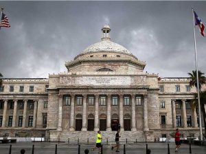 Puerto Rico agrees debt-restructuring plan