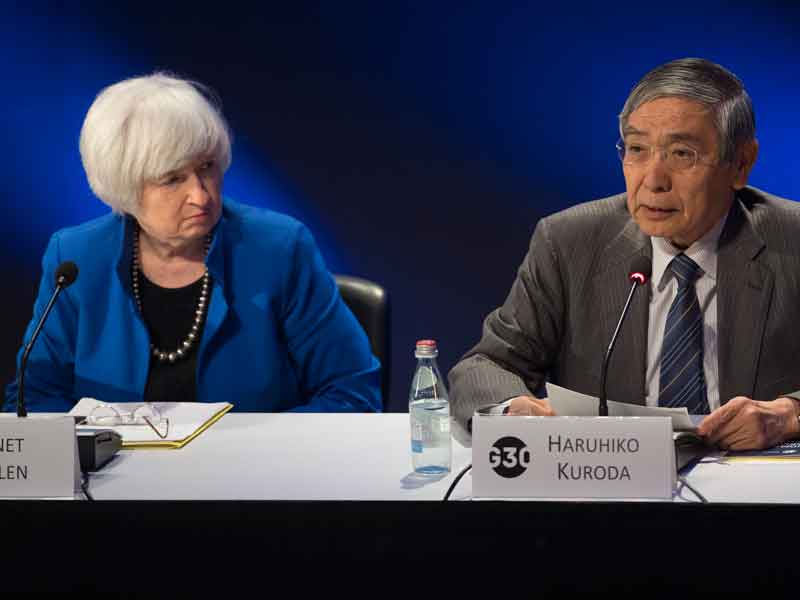 Janet Yellen and Haruhiko Kuroda at the G30 banking seminar in Washington