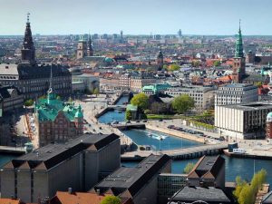 Copenhagen has a vision of becoming the first CO2-neutral capital by 2025. This vision signals to businesses that the government is committed to taking bold actions to build a sustainable city