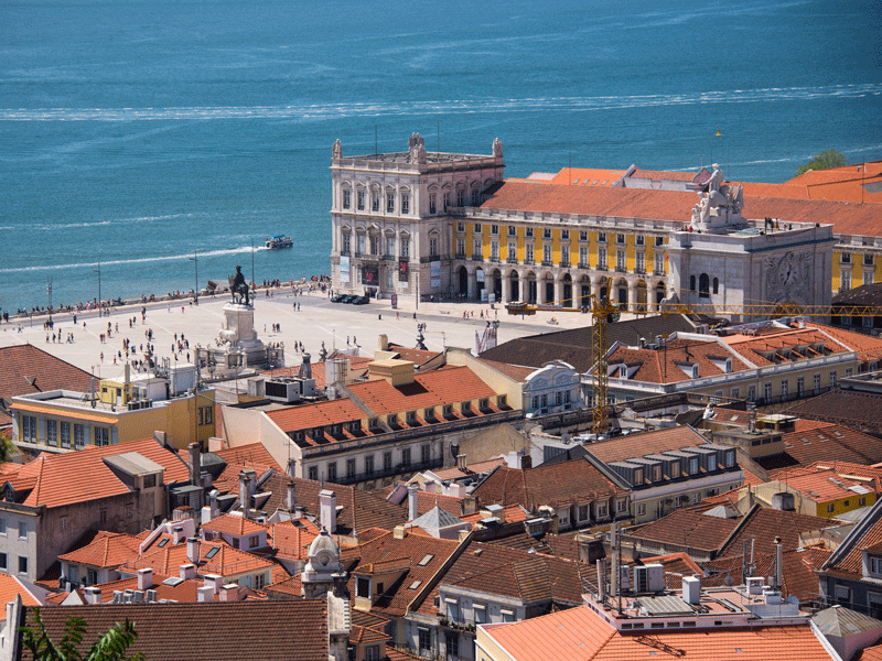 The sunny climate, well-known restaurants, a rich history, and a multitude of monuments are helping to attract foreign capital into Portugal