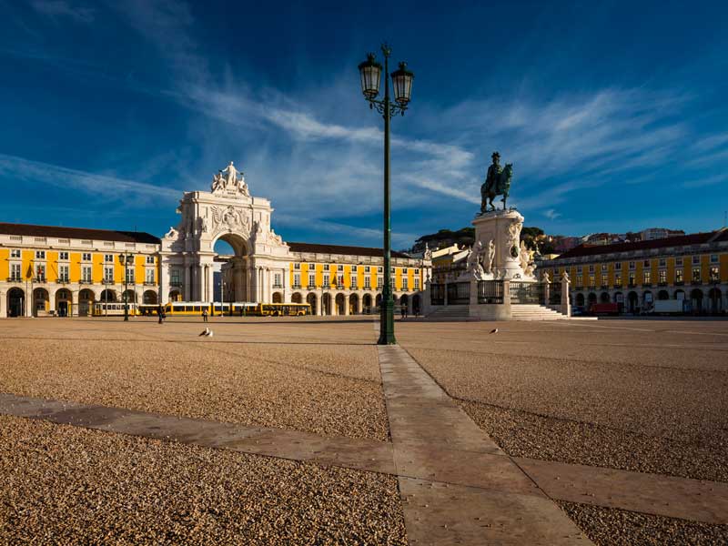 At present, the booming real estate market in Portugal is providing investors with capital appreciation of around 10 percent on their properties