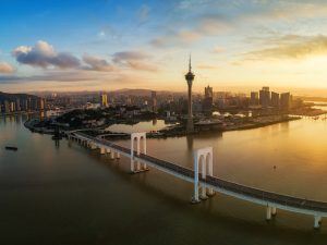 It is hoped that Macau's Special Administrative Region (SAR), China’s Guangdong province, and Hong Kong's SAR will collaborate to jointly construct a world-class bay area